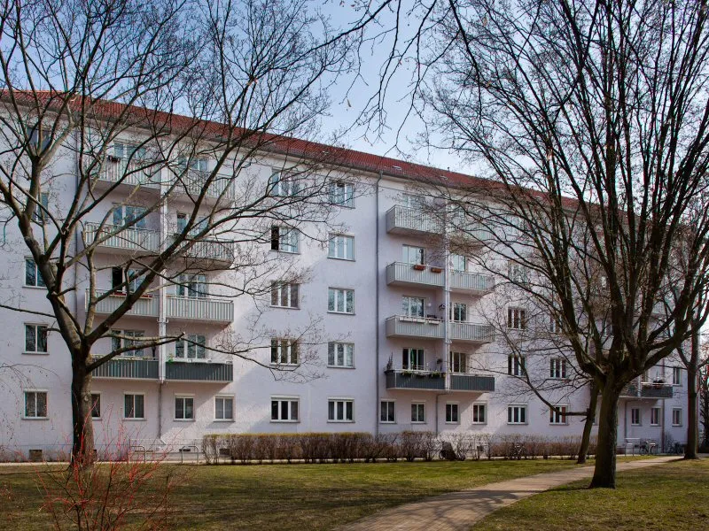2 Zimmerwohnung zum selber gestalten ab sofort! — photo 1